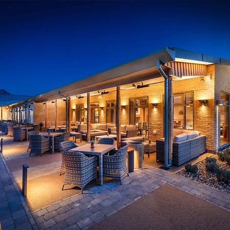 Norfolk Woods Resort And Spa Narborough  ภายนอก รูปภาพ