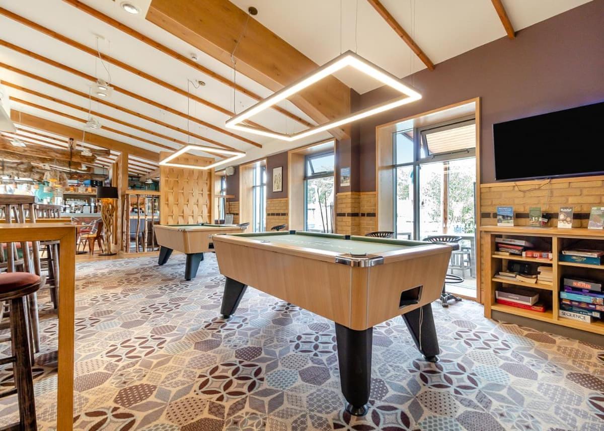 Norfolk Woods Resort And Spa Narborough  ภายนอก รูปภาพ
