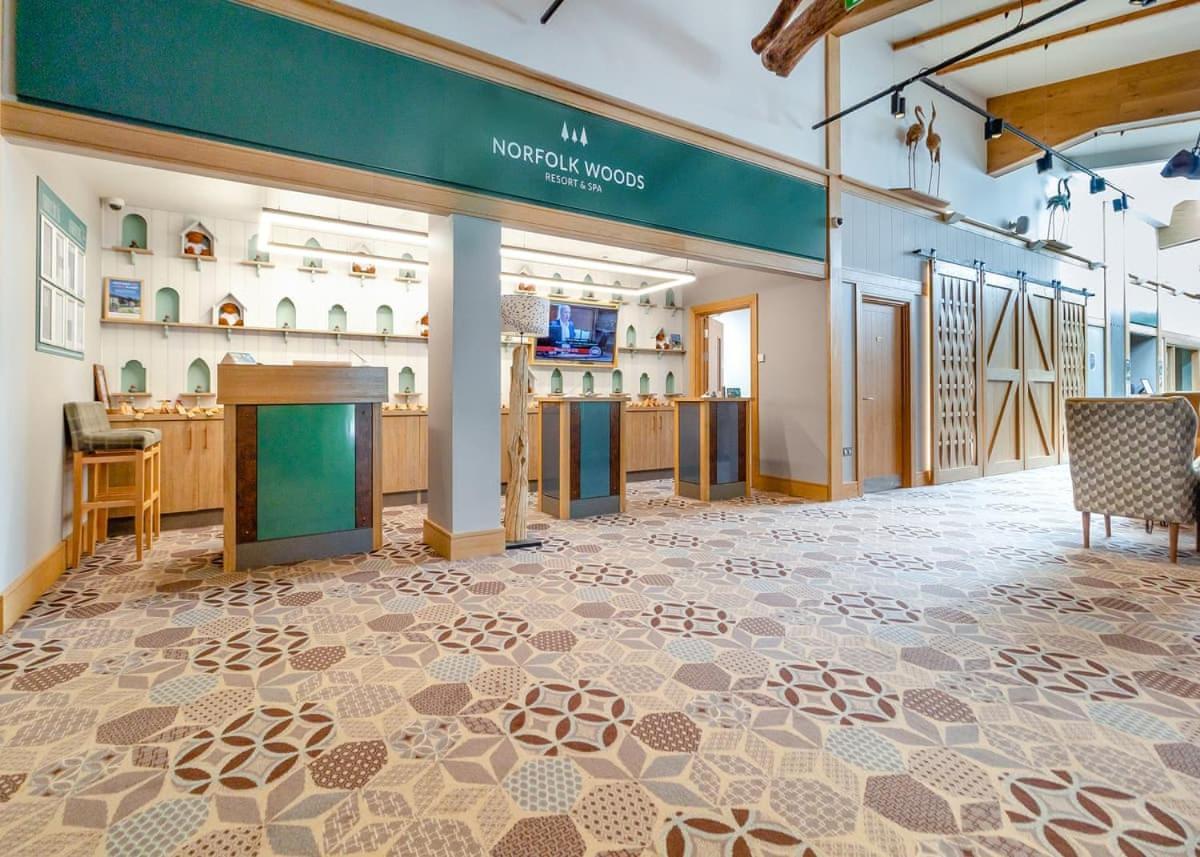 Norfolk Woods Resort And Spa Narborough  ภายนอก รูปภาพ