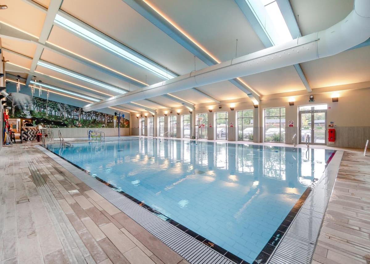 Norfolk Woods Resort And Spa Narborough  ภายนอก รูปภาพ